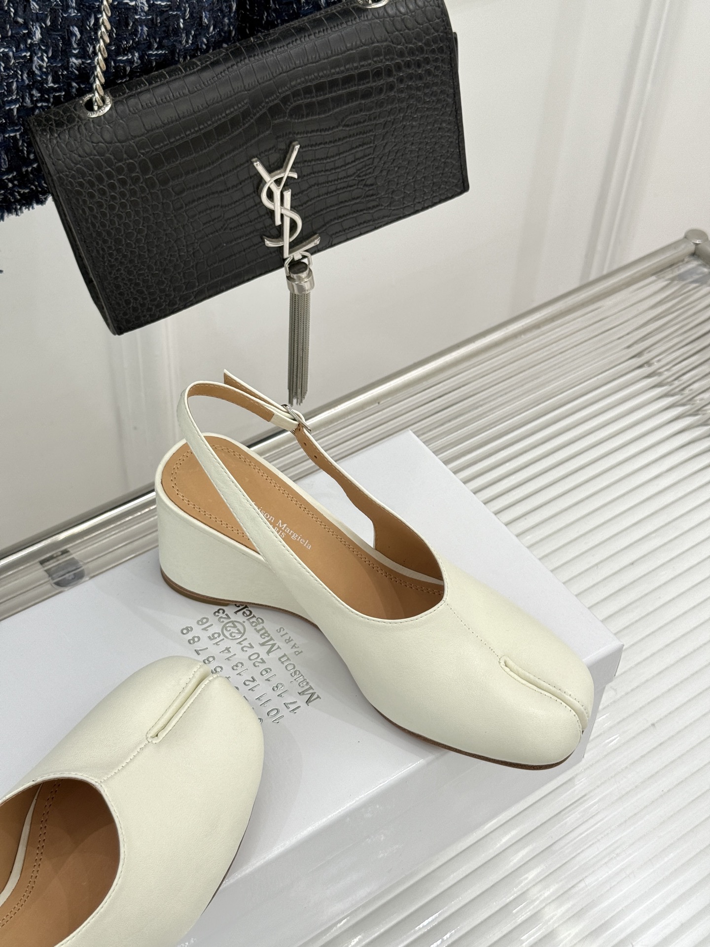 MaisonMargiela｜MM6马吉拉 复古分趾坡跟单鞋凉鞋 夏日出街回头率爆表 鞋柜里的宝藏小众单品 懂的人自然懂