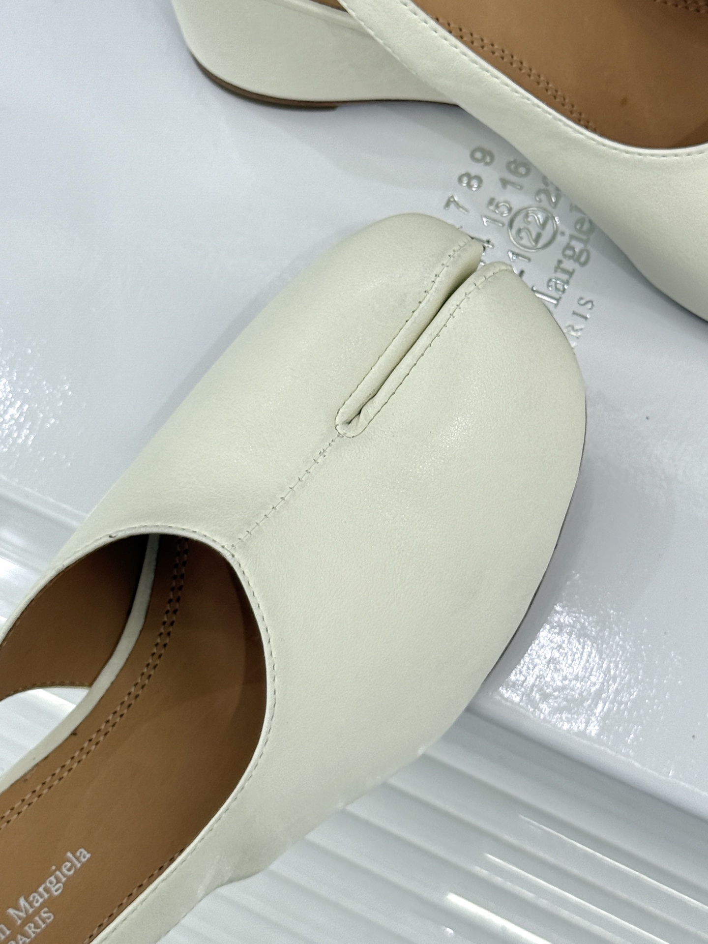 MaisonMargiela｜MM6马吉拉 复古分趾坡跟单鞋凉鞋 夏日出街回头率爆表 鞋柜里的宝藏小众单品 懂的人自然懂