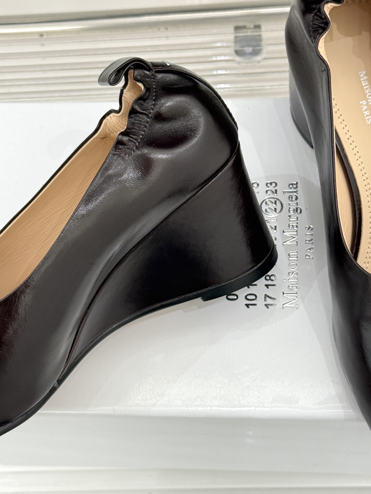 MaisonMargiela｜MM6马吉拉 复古分趾坡跟单鞋凉鞋 夏日出街回头率爆表 鞋柜里的宝藏小众单品 懂的人自然懂