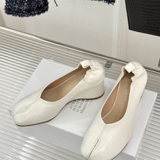 MaisonMargiela|MM6马吉拉 复古分趾坡跟单鞋凉鞋 夏日出街回头率爆表 鞋柜里的宝藏小众单品 懂的人自然懂 MaisonMargiela|MM6马吉拉 复古分趾坡跟单鞋凉鞋 夏日出街回头率爆表 鞋柜里的宝藏小众单品 懂的人自然懂