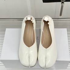 MaisonMargiela|MM6马吉拉 复古分趾坡跟单鞋凉鞋 夏日出街回头率爆表 鞋柜里的宝藏小众单品 懂的人自然懂 MaisonMargiela|MM6马吉拉 复古分趾坡跟单鞋凉鞋 夏日出街回头率爆表 鞋柜里的宝藏小众单品 懂的人自然懂