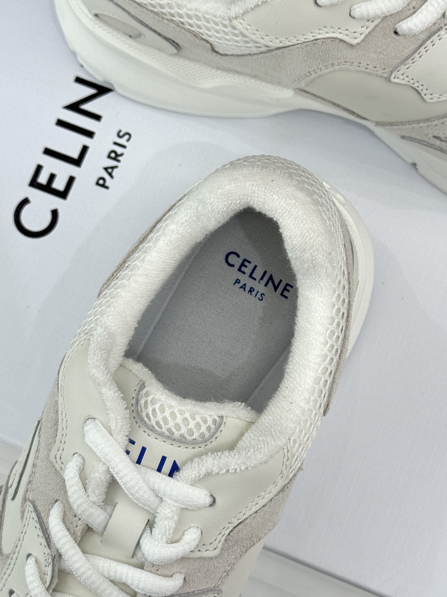 Celine/赛琳26WF新品 凯旋门厚底老爹鞋运动鞋 凯旋门徽标低调吸睛 厚底悄悄拉长腿型 复古摩登氛围感拉满 牛 Celine/赛琳26WF新品 凯旋门厚底老爹鞋运动鞋 凯旋门徽标低调吸睛 厚底悄悄拉长腿型 复古摩登氛围感拉满 牛