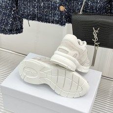 Celine/赛琳26WF新品 凯旋门厚底老爹鞋运动鞋 凯旋门徽标低调吸睛 厚底悄悄拉长腿型 复古摩登氛围感拉满 牛 Celine/赛琳26WF新品 凯旋门厚底老爹鞋运动鞋 凯旋门徽标低调吸睛 厚底悄悄拉长腿型 复古摩登氛围感拉满 牛
