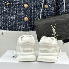 Celine/赛琳26WF新品 凯旋门厚底老爹鞋运动鞋 凯旋门徽标低调吸睛 厚底悄悄拉长腿型 复古摩登氛围感拉满 牛 Celine/赛琳26WF新品 凯旋门厚底老爹鞋运动鞋 凯旋门徽标低调吸睛 厚底悄悄拉长腿型 复古摩登氛围感拉满 牛