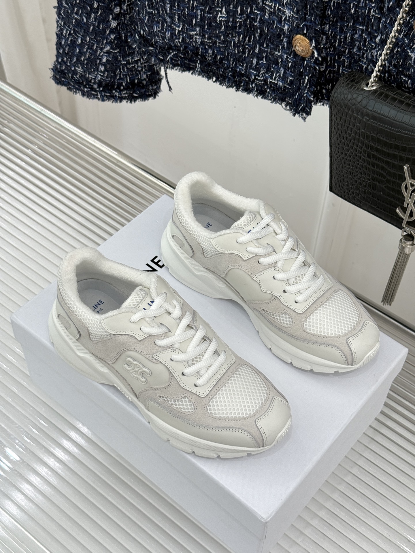 Celine/赛琳26WF新品 凯旋门厚底老爹鞋运动鞋 凯旋门徽标低调吸睛 厚底悄悄拉长腿型 复古摩登氛围感拉满 牛 Celine/赛琳26WF新品 凯旋门厚底老爹鞋运动鞋 凯旋门徽标低调吸睛 厚底悄悄拉长腿型 复古摩登氛围感拉满 牛