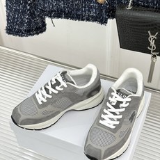 Celine/赛琳26WF新品 凯旋门厚底老爹鞋运动鞋 凯旋门徽标低调吸睛 厚底悄悄拉长腿型 复古摩登氛围感拉满 牛 Celine/赛琳26WF新品 凯旋门厚底老爹鞋运动鞋 凯旋门徽标低调吸睛 厚底悄悄拉长腿型 复古摩登氛围感拉满 牛