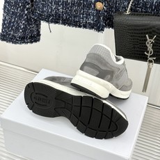 Celine/赛琳26WF新品 凯旋门厚底老爹鞋运动鞋 凯旋门徽标低调吸睛 厚底悄悄拉长腿型 复古摩登氛围感拉满 牛 Celine/赛琳26WF新品 凯旋门厚底老爹鞋运动鞋 凯旋门徽标低调吸睛 厚底悄悄拉长腿型 复古摩登氛围感拉满 牛