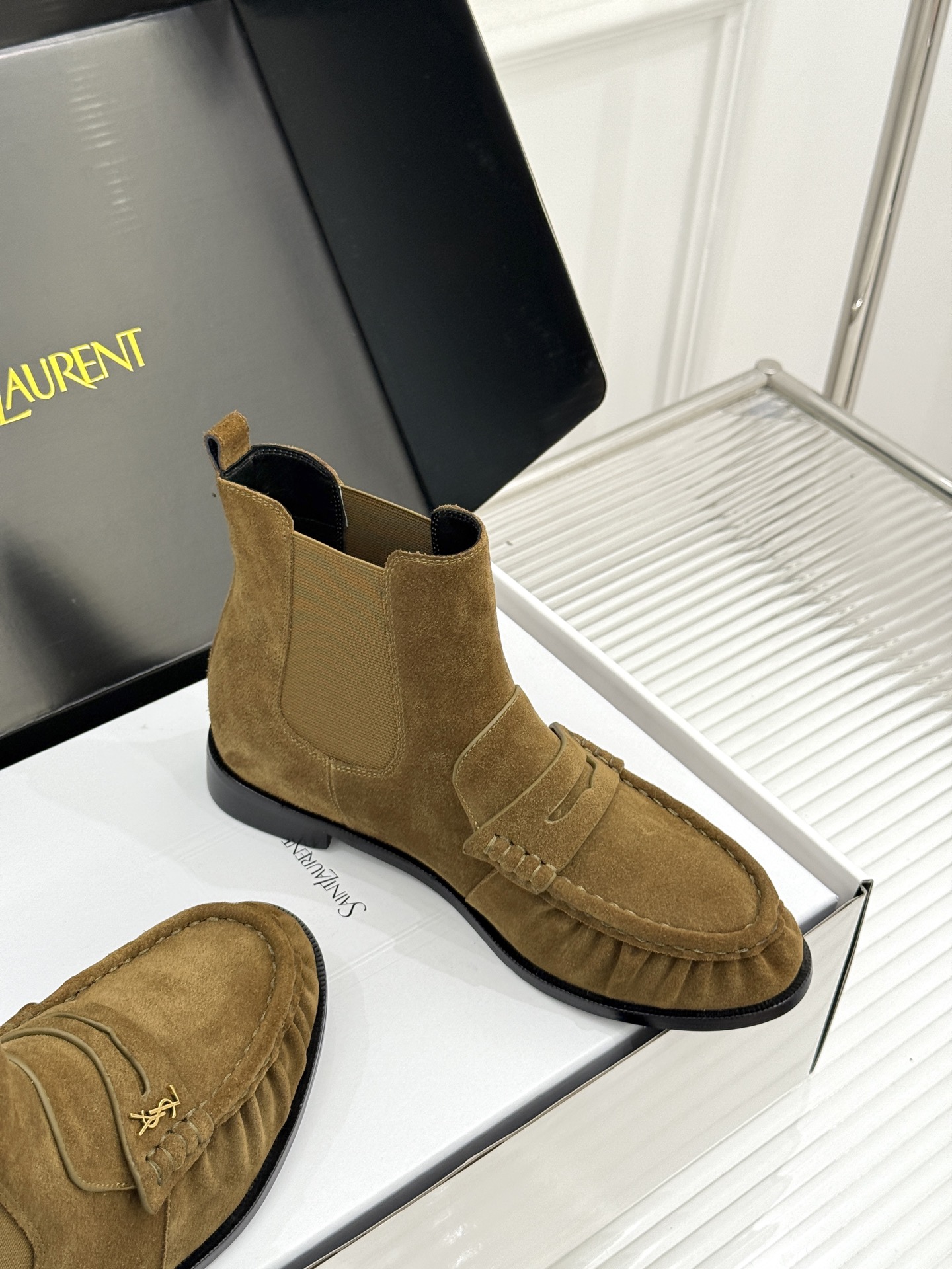 （配原版飞机盒） saintlaurent/YSL圣罗兰26WF 新品褶皱切尔西短靴 秋冬衣橱必备酷飒单品 上脚秒变摩登