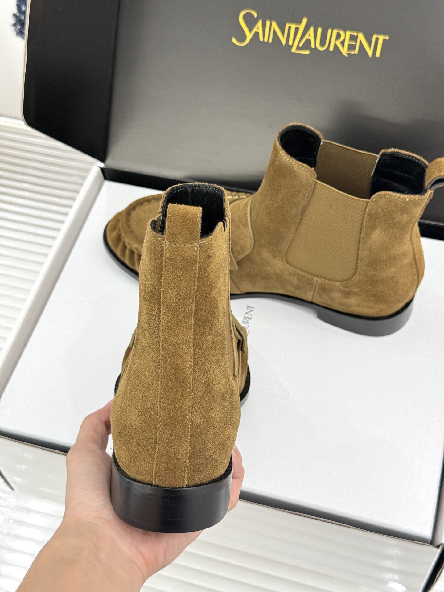（配原版飞机盒） saintlaurent/YSL圣罗兰26WF 新品褶皱切尔西短靴 秋冬衣橱必备酷飒单品 上脚秒变摩登