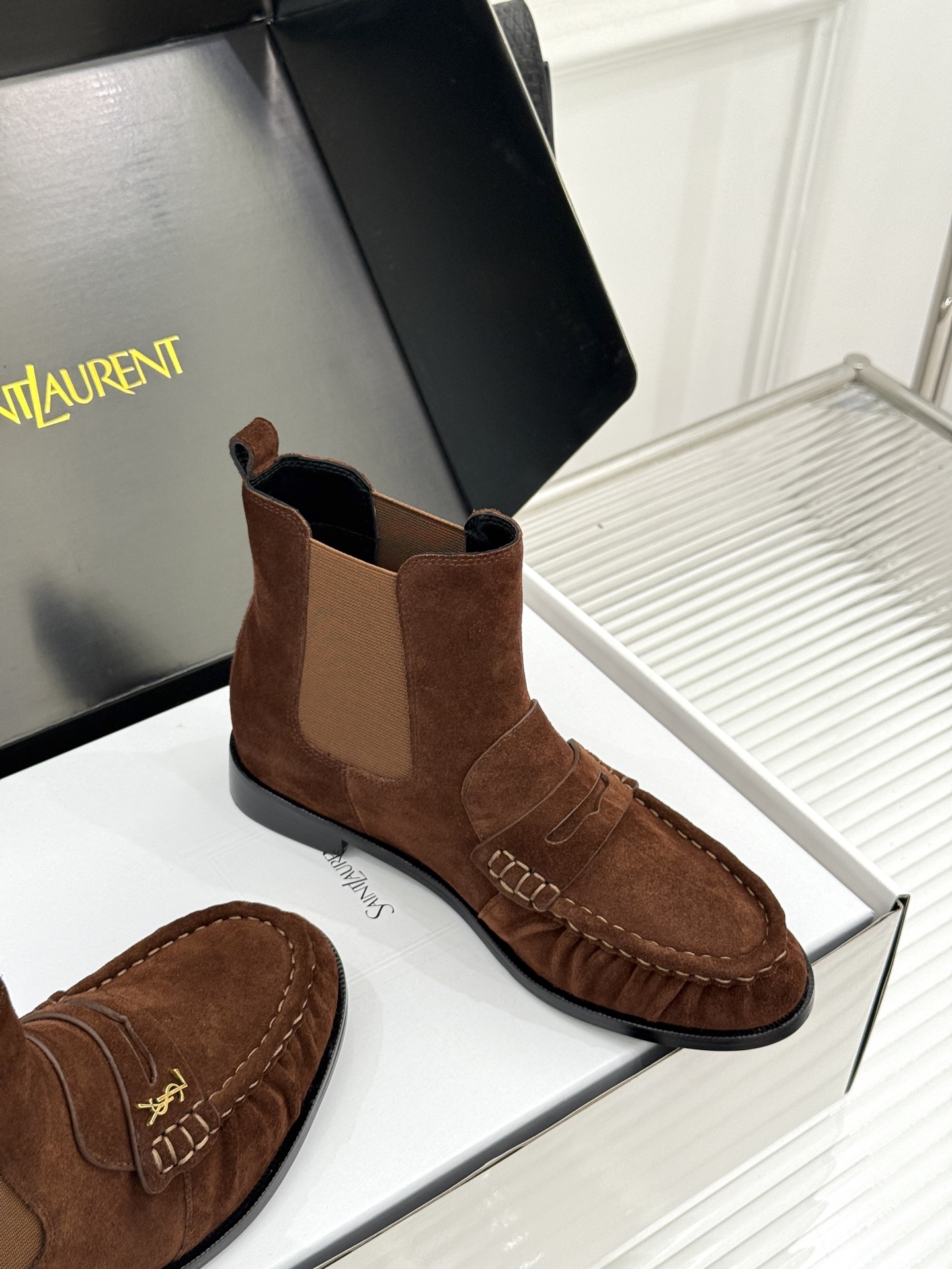 （配原版飞机盒） saintlaurent/YSL圣罗兰26WF 新品褶皱切尔西短靴 秋冬衣橱必备酷飒单品 上脚秒变摩登