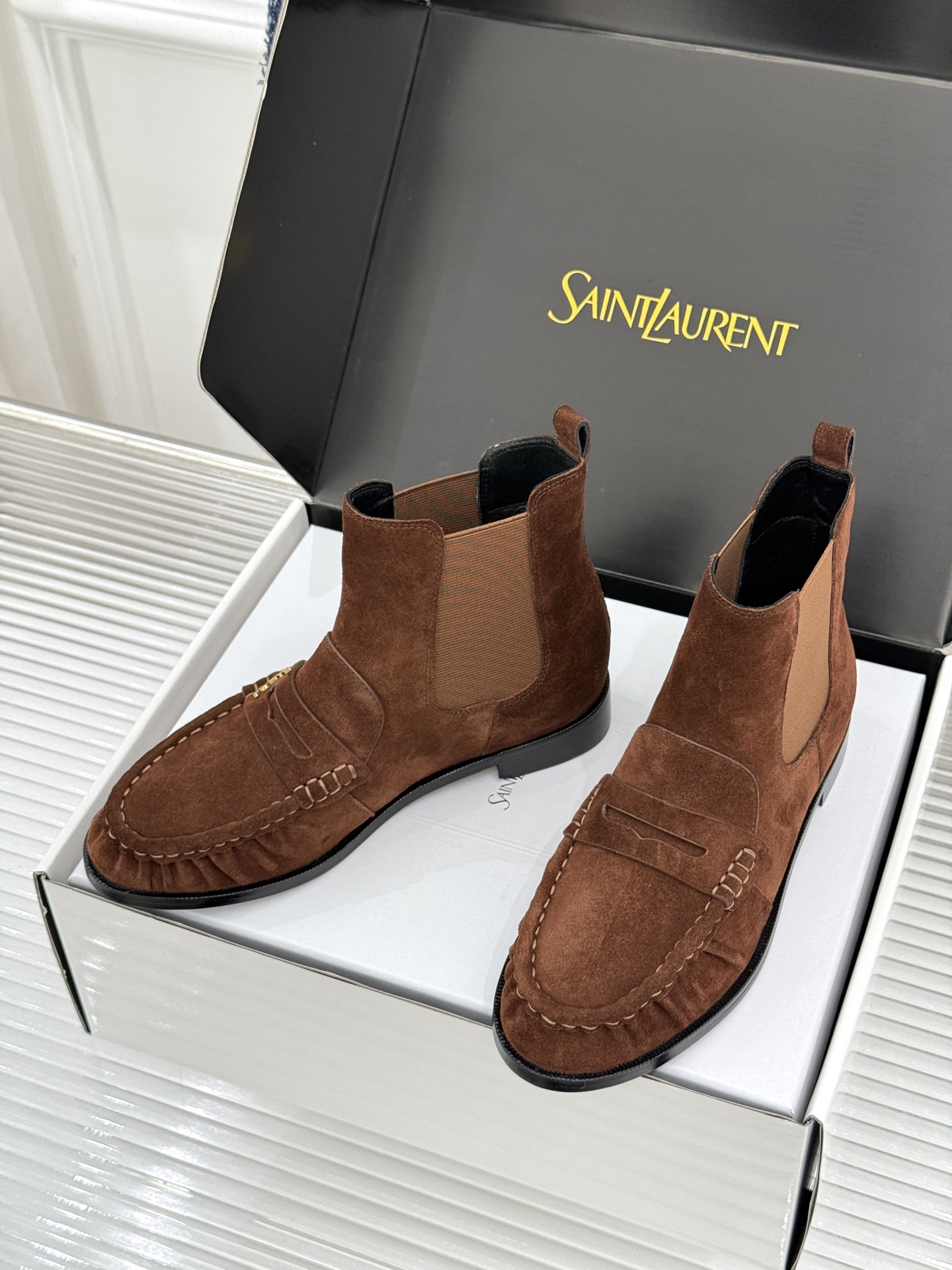 （配原版飞机盒） saintlaurent/YSL圣罗兰26WF 新品褶皱切尔西短靴 秋冬衣橱必备酷飒单品 上脚秒变摩登