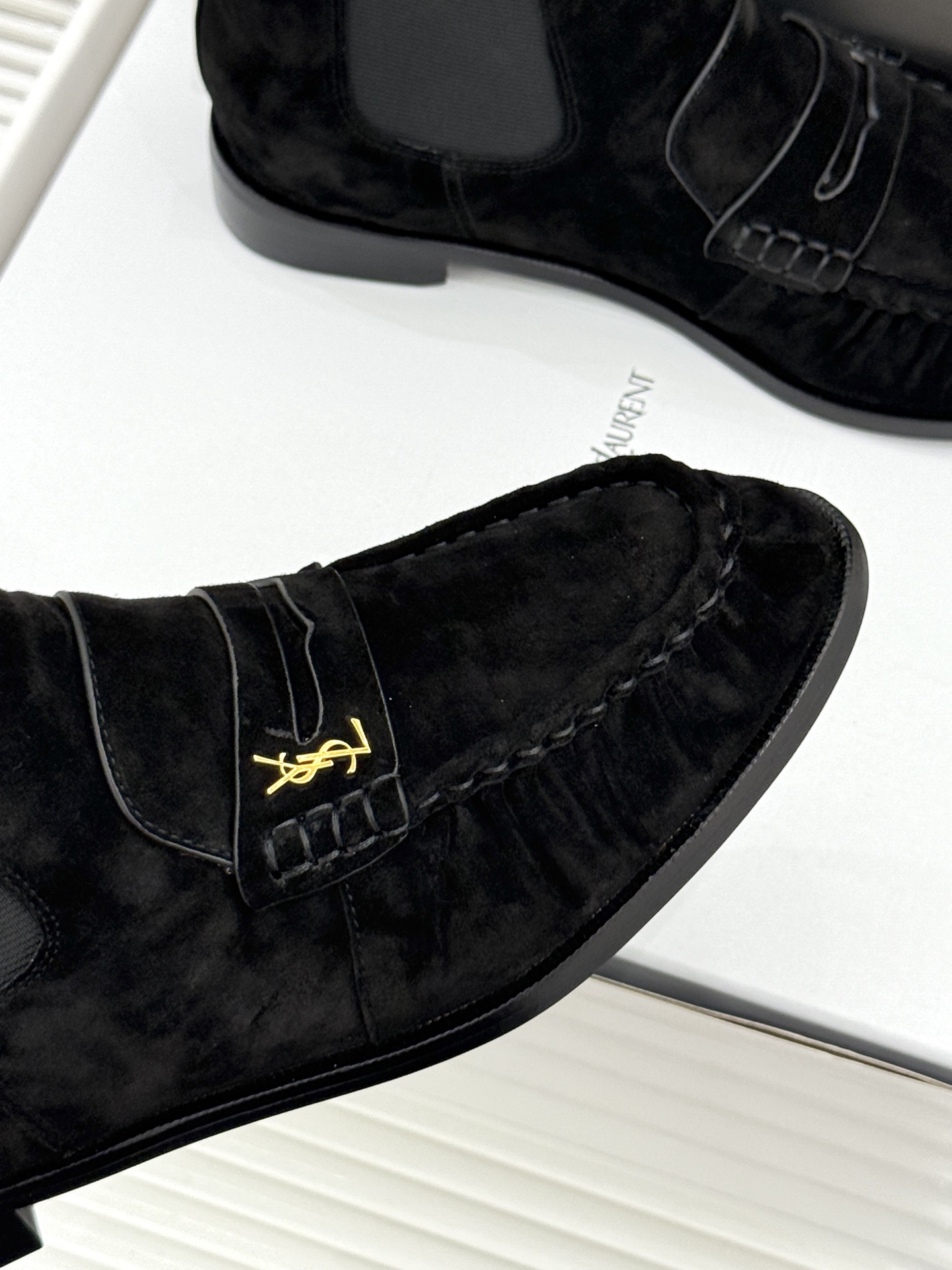 （配原版飞机盒） saintlaurent/YSL圣罗兰26WF 新品褶皱切尔西短靴 秋冬衣橱必备酷飒单品 上脚秒变摩登