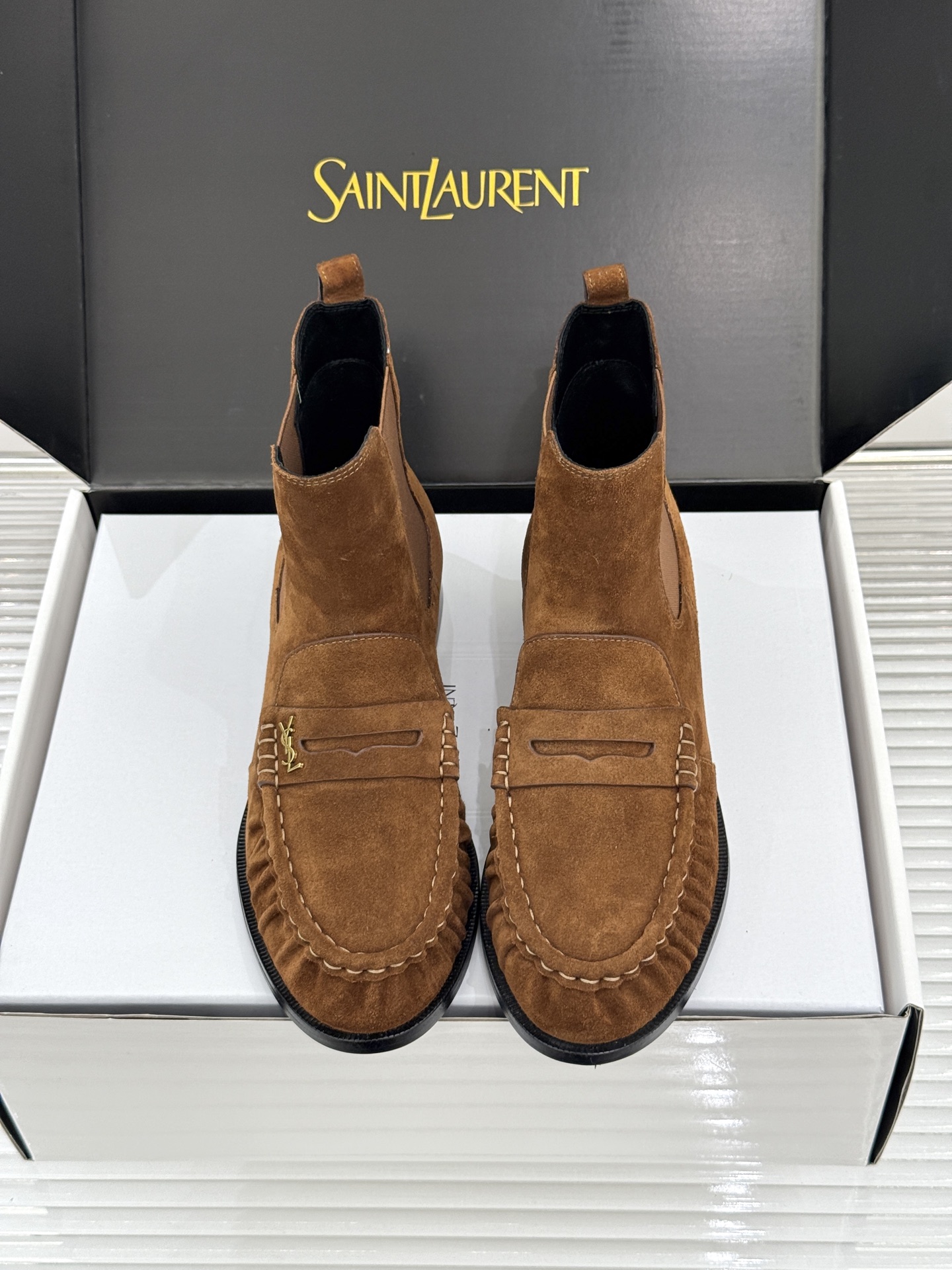 (配原版飞机盒) saintlaurent/YSL圣罗兰26WF 新品褶皱切尔西短靴 秋冬衣橱必备酷飒单品 上脚秒变摩登 (配原版飞机盒) saintlaurent/YSL圣罗兰26WF 新品褶皱切尔西短靴 秋冬衣橱必备酷飒单品 上脚秒变摩登