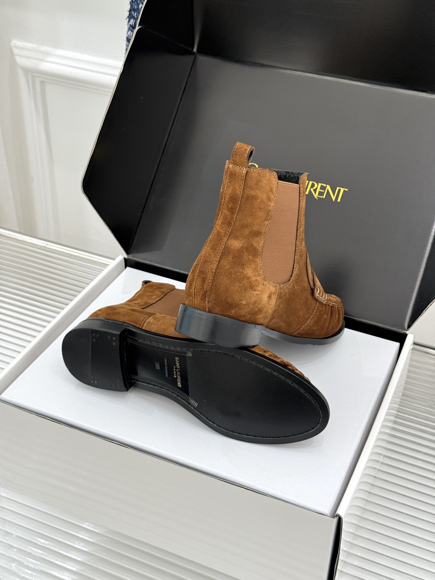 (配原版飞机盒) saintlaurent/YSL圣罗兰26WF 新品褶皱切尔西短靴 秋冬衣橱必备酷飒单品 上脚秒变摩登 (配原版飞机盒) saintlaurent/YSL圣罗兰26WF 新品褶皱切尔西短靴 秋冬衣橱必备酷飒单品 上脚秒变摩登