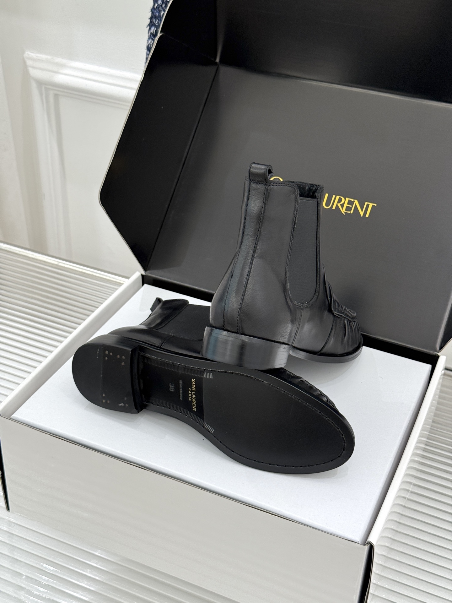 （配原版飞机盒） saintlaurent/YSL圣罗兰26WF 新品褶皱切尔西短靴 秋冬衣橱必备酷飒单品 上脚秒变摩登