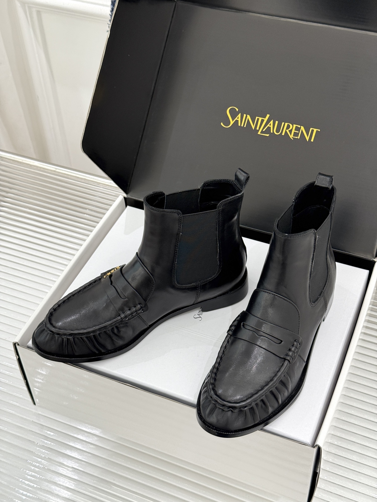 （配原版飞机盒） saintlaurent/YSL圣罗兰26WF 新品褶皱切尔西短靴 秋冬衣橱必备酷飒单品 上脚秒变摩登