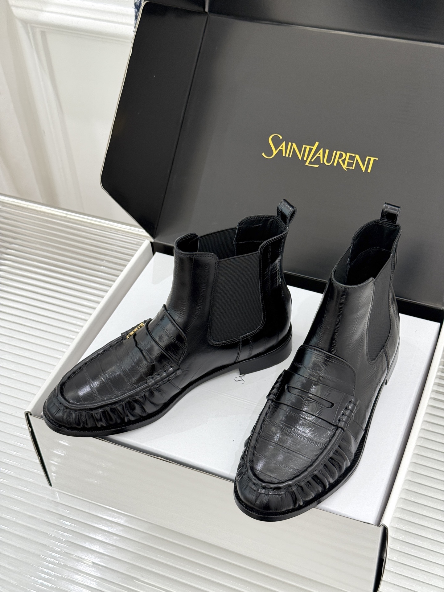 （配原版飞机盒） saintlaurent/YSL圣罗兰26WF 新品褶皱切尔西短靴 秋冬衣橱必备酷飒单品 上脚秒变摩登