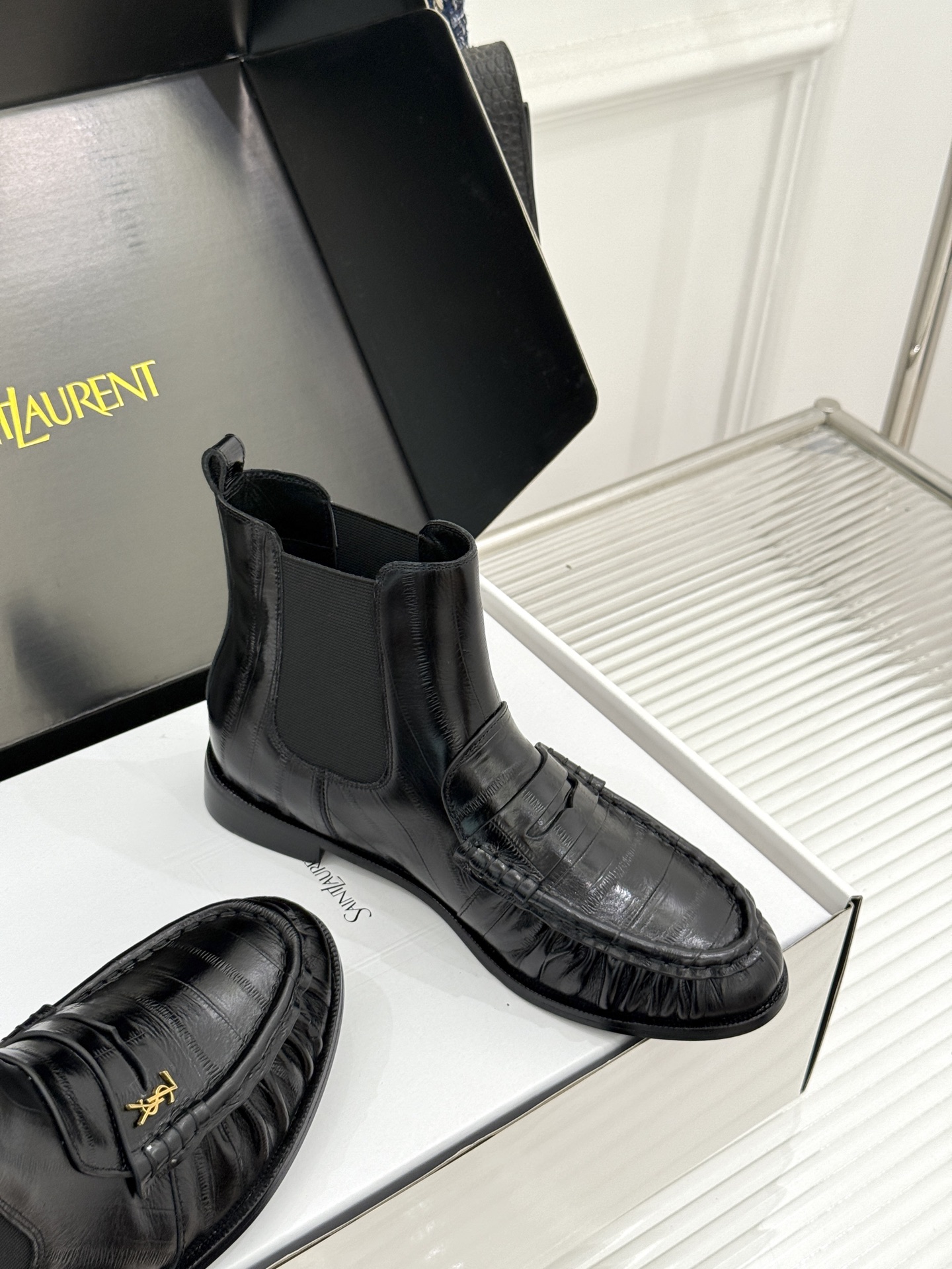 （配原版飞机盒） saintlaurent/YSL圣罗兰26WF 新品褶皱切尔西短靴 秋冬衣橱必备酷飒单品 上脚秒变摩登