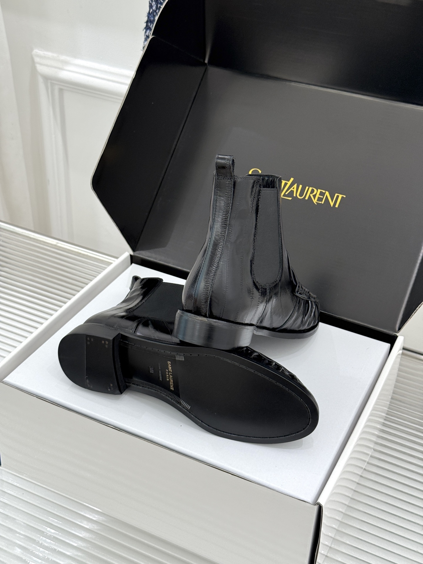 （配原版飞机盒） saintlaurent/YSL圣罗兰26WF 新品褶皱切尔西短靴 秋冬衣橱必备酷飒单品 上脚秒变摩登