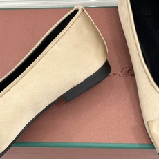 Loro Piana/LWF新品复古 蝴蝶结平底芭蕾舞鞋单鞋 意式匠心手工打造 小羊皮面触感柔润细腻 缎面结饰优雅点睛 Loro Piana/LWF新品复古 蝴蝶结平底芭蕾舞鞋单鞋 意式匠心手工打造 小羊皮面触感柔润细腻 缎面结饰优雅点睛