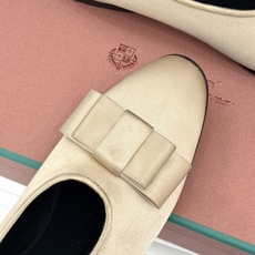 Loro Piana/LWF新品复古 蝴蝶结平底芭蕾舞鞋单鞋 意式匠心手工打造 小羊皮面触感柔润细腻 缎面结饰优雅点睛 Loro Piana/LWF新品复古 蝴蝶结平底芭蕾舞鞋单鞋 意式匠心手工打造 小羊皮面触感柔润细腻 缎面结饰优雅点睛