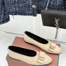 Loro Piana/LWF新品复古 蝴蝶结平底芭蕾舞鞋单鞋 意式匠心手工打造 小羊皮面触感柔润细腻 缎面结饰优雅点睛 Loro Piana/LWF新品复古 蝴蝶结平底芭蕾舞鞋单鞋 意式匠心手工打造 小羊皮面触感柔润细腻 缎面结饰优雅点睛
