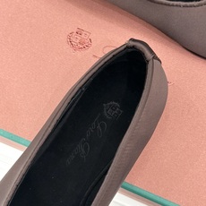 Loro Piana/LWF新品复古 蝴蝶结平底芭蕾舞鞋单鞋 意式匠心手工打造 小羊皮面触感柔润细腻 缎面结饰优雅点睛 Loro Piana/LWF新品复古 蝴蝶结平底芭蕾舞鞋单鞋 意式匠心手工打造 小羊皮面触感柔润细腻 缎面结饰优雅点睛