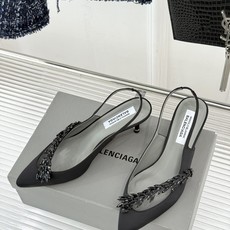 Balenciaga x Manolo Blahnik联盟款 26WF新品水晶叶真丝高跟凉鞋 巴黎世家联名莫罗新作 真丝 Balenciaga x Manolo Blahnik联盟款 26WF新品水晶叶真丝高跟凉鞋 巴黎世家联名莫罗新作 真丝