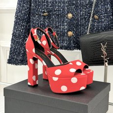Saint Laurent /YSL圣罗兰26WF新品 波点鱼嘴防水台高跟凉鞋 波点肌理晕染复古调性 鱼嘴露趾衬足型纤细 Saint Laurent /YSL圣罗兰26WF新品 波点鱼嘴防水台高跟凉鞋 波点肌理晕染复古调性 鱼嘴露趾衬足型纤细