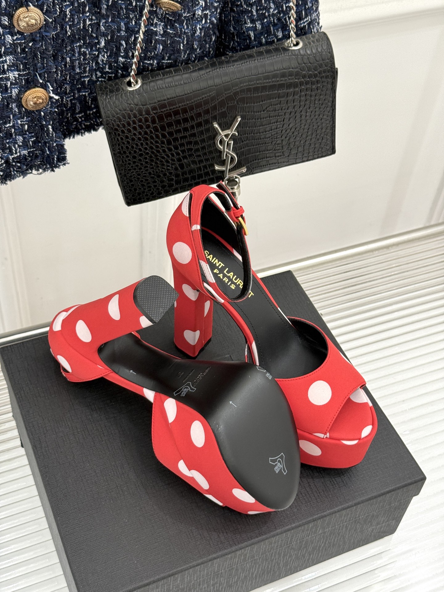 Saint Laurent /YSL圣罗兰26WF新品 波点鱼嘴防水台高跟凉鞋 波点肌理晕染复古调性 鱼嘴露趾衬足型纤细