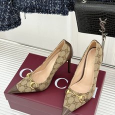 Gucci/古驰26WF新品Donna系列 马衔扣尖头高跟鞋凉鞋 经典马衔扣缀鞋面 尖头线条修饰纤细脚型 细跟拉长腿型比 Gucci/古驰26WF新品Donna系列 马衔扣尖头高跟鞋凉鞋 经典马衔扣缀鞋面 尖头线条修饰纤细脚型 细跟拉长腿型比