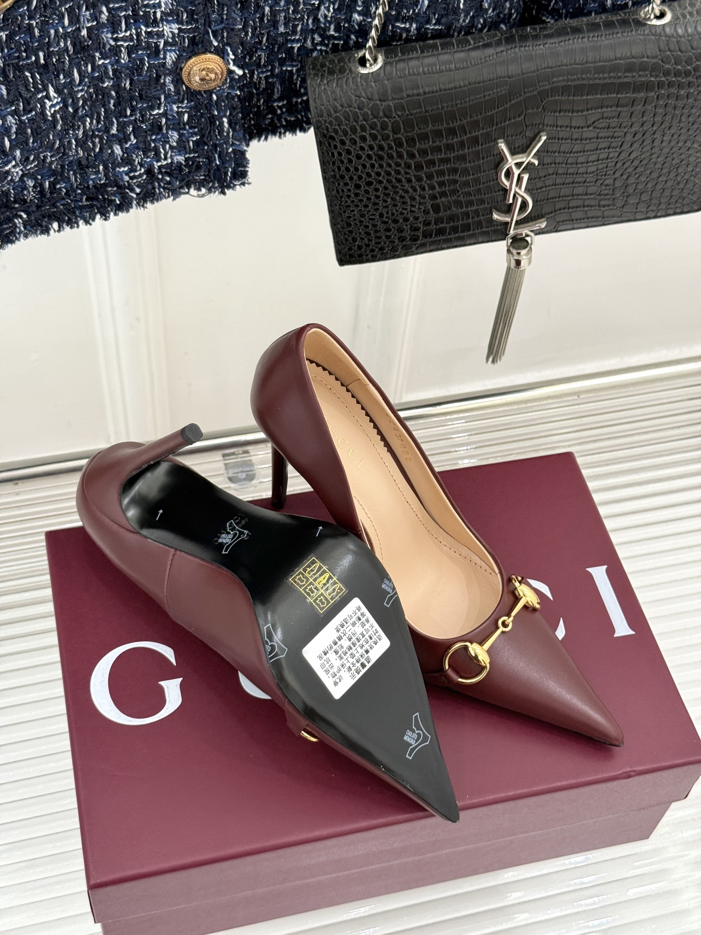 Gucci/古驰26WF新品Donna系列 马衔扣尖头高跟鞋凉鞋 经典马衔扣缀鞋面 尖头线条修饰纤细脚型 细跟拉长腿型比