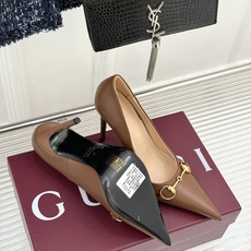 Gucci/古驰26WF新品Donna系列 马衔扣尖头高跟鞋凉鞋 经典马衔扣缀鞋面 尖头线条修饰纤细脚型 细跟拉长腿型比 Gucci/古驰26WF新品Donna系列 马衔扣尖头高跟鞋凉鞋 经典马衔扣缀鞋面 尖头线条修饰纤细脚型 细跟拉长腿型比