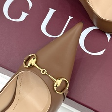 Gucci/古驰26WF新品Donna系列 马衔扣尖头高跟鞋凉鞋 经典马衔扣缀鞋面 尖头线条修饰纤细脚型 细跟拉长腿型比 Gucci/古驰26WF新品Donna系列 马衔扣尖头高跟鞋凉鞋 经典马衔扣缀鞋面 尖头线条修饰纤细脚型 细跟拉长腿型比