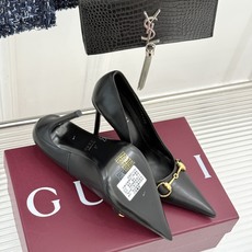 Gucci/古驰26WF新品Donna系列 马衔扣尖头高跟鞋凉鞋 经典马衔扣缀鞋面 尖头线条修饰纤细脚型 细跟拉长腿型比 Gucci/古驰26WF新品Donna系列 马衔扣尖头高跟鞋凉鞋 经典马衔扣缀鞋面 尖头线条修饰纤细脚型 细跟拉长腿型比