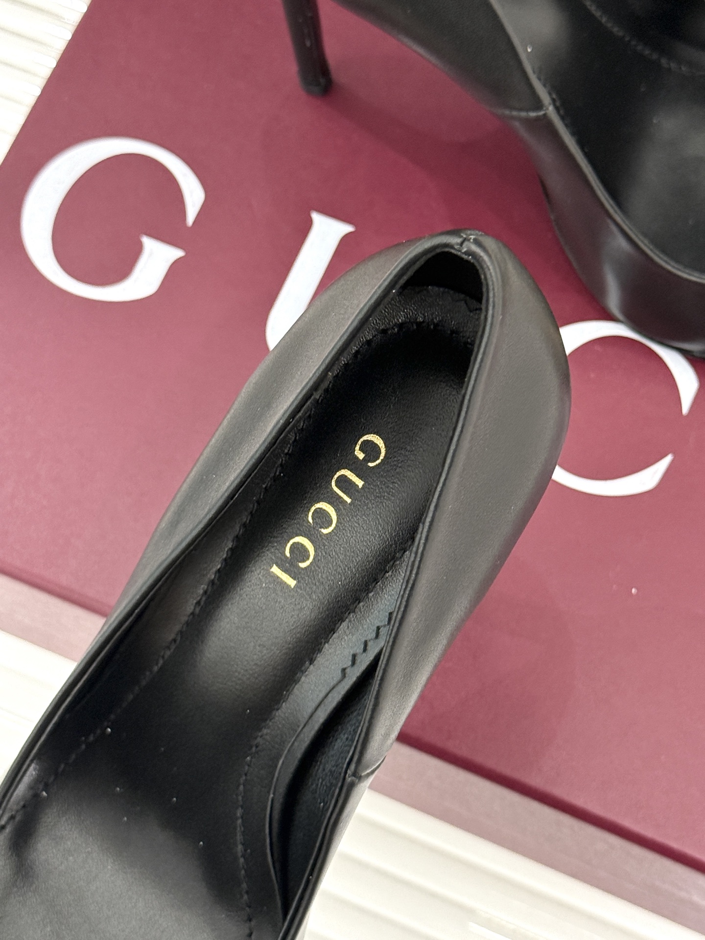Gucci/古驰26WF新品Donna系列 马衔扣尖头高跟鞋凉鞋 经典马衔扣缀鞋面 尖头线条修饰纤细脚型 细跟拉长腿型比 Gucci/古驰26WF新品Donna系列 马衔扣尖头高跟鞋凉鞋 经典马衔扣缀鞋面 尖头线条修饰纤细脚型 细跟拉长腿型比