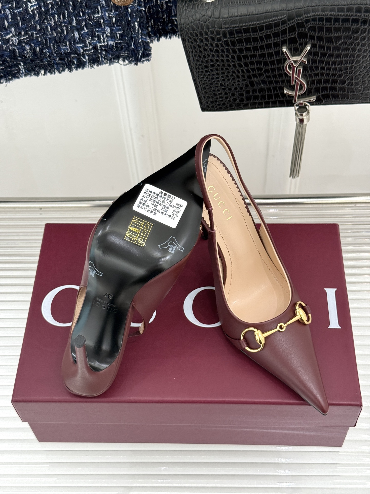 Gucci/古驰26WF新品Donna系列 马衔扣尖头高跟鞋凉鞋 经典马衔扣缀鞋面 尖头线条修饰纤细脚型 细跟拉长腿型比