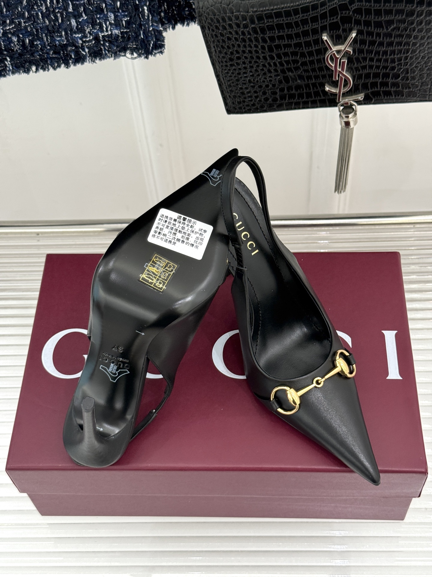 Gucci/古驰26WF新品Donna系列 马衔扣尖头高跟鞋凉鞋 经典马衔扣缀鞋面 尖头线条修饰纤细脚型 细跟拉长腿型比