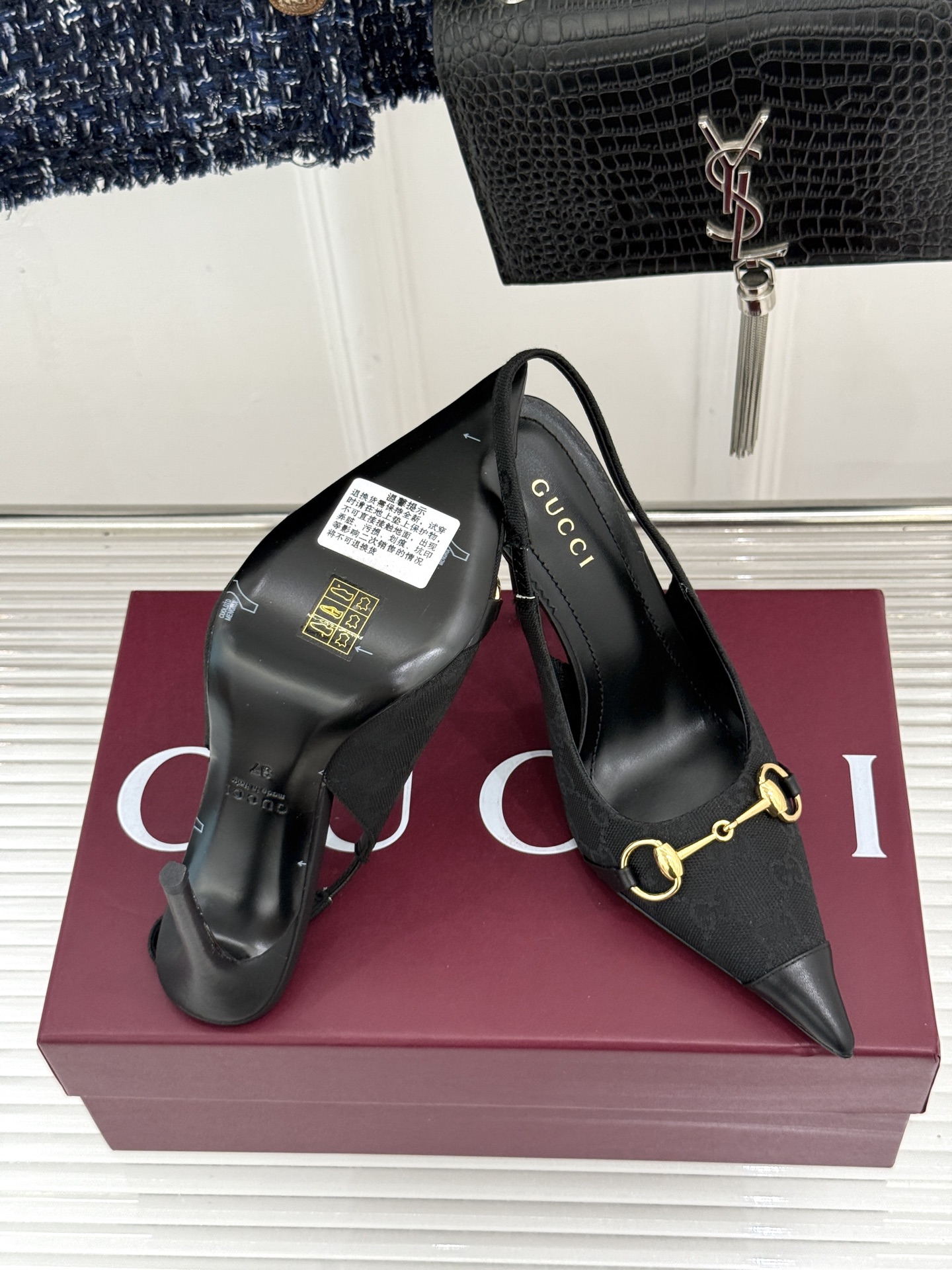 Gucci/古驰26WF新品Donna系列 马衔扣尖头高跟鞋凉鞋 经典马衔扣缀鞋面 尖头线条修饰纤细脚型 细跟拉长腿型比 Gucci/古驰26WF新品Donna系列 马衔扣尖头高跟鞋凉鞋 经典马衔扣缀鞋面 尖头线条修饰纤细脚型 细跟拉长腿型比