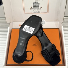 (配原版飞机盒) Hermès/爱马仕经典H型 细跟高跟凉鞋 极简奢韵 勾勒优雅身姿 标志性H型镂空鞋面 凝练品牌经典设 (配原版飞机盒) Hermès/爱马仕经典H型 细跟高跟凉鞋 极简奢韵 勾勒优雅身姿 标志性H型镂空鞋面 凝练品牌经典设
