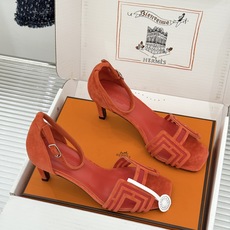 (配原版飞机盒) Hermès/爱马仕经典H型 细跟高跟凉鞋 极简奢韵 勾勒优雅身姿 标志性H型镂空鞋面 凝练品牌经典设 (配原版飞机盒) Hermès/爱马仕经典H型 细跟高跟凉鞋 极简奢韵 勾勒优雅身姿 标志性H型镂空鞋面 凝练品牌经典设