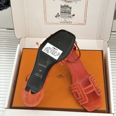 (配原版飞机盒) Hermès/爱马仕经典H型 细跟高跟凉鞋 极简奢韵 勾勒优雅身姿 标志性H型镂空鞋面 凝练品牌经典设 (配原版飞机盒) Hermès/爱马仕经典H型 细跟高跟凉鞋 极简奢韵 勾勒优雅身姿 标志性H型镂空鞋面 凝练品牌经典设