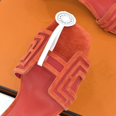 (配原版飞机盒) Hermès/爱马仕经典H型 细跟高跟凉鞋 极简奢韵 勾勒优雅身姿 标志性H型镂空鞋面 凝练品牌经典设 (配原版飞机盒) Hermès/爱马仕经典H型 细跟高跟凉鞋 极简奢韵 勾勒优雅身姿 标志性H型镂空鞋面 凝练品牌经典设