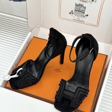 (配原版飞机盒) Hermès/爱马仕经典H型 细跟高跟凉鞋 极简奢韵 勾勒优雅身姿 标志性H型镂空鞋面 凝练品牌经典设 (配原版飞机盒) Hermès/爱马仕经典H型 细跟高跟凉鞋 极简奢韵 勾勒优雅身姿 标志性H型镂空鞋面 凝练品牌经典设