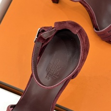 (配原版飞机盒) Hermès/爱马仕经典H型 细跟高跟凉鞋 极简奢韵 勾勒优雅身姿 标志性H型镂空鞋面 凝练品牌经典设 (配原版飞机盒) Hermès/爱马仕经典H型 细跟高跟凉鞋 极简奢韵 勾勒优雅身姿 标志性H型镂空鞋面 凝练品牌经典设
