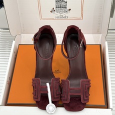 (配原版飞机盒) Hermès/爱马仕经典H型 细跟高跟凉鞋 极简奢韵 勾勒优雅身姿 标志性H型镂空鞋面 凝练品牌经典设 (配原版飞机盒) Hermès/爱马仕经典H型 细跟高跟凉鞋 极简奢韵 勾勒优雅身姿 标志性H型镂空鞋面 凝练品牌经典设