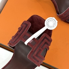 (配原版飞机盒) Hermès/爱马仕经典H型 细跟高跟凉鞋 极简奢韵 勾勒优雅身姿 标志性H型镂空鞋面 凝练品牌经典设 (配原版飞机盒) Hermès/爱马仕经典H型 细跟高跟凉鞋 极简奢韵 勾勒优雅身姿 标志性H型镂空鞋面 凝练品牌经典设