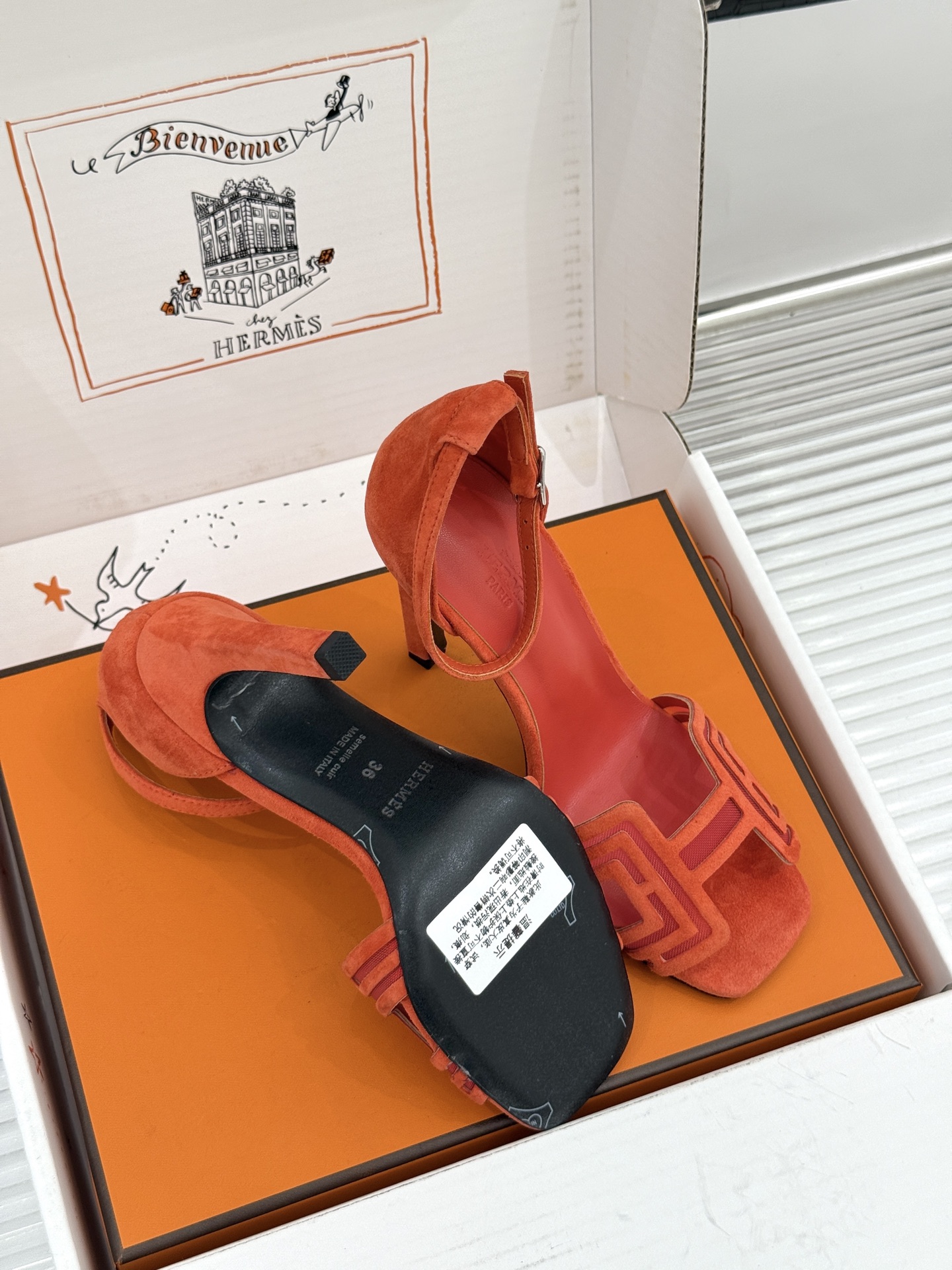 （配原版飞机盒） Hermès/爱马仕经典H型 细跟高跟凉鞋 极简奢韵 勾勒优雅身姿 标志性H型镂空鞋面 凝练品牌经典设