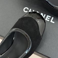 CHANE*|小香26B新品拼色 中空高跟凉鞋 鞋柜百搭宝藏款 时髦精必入款 标志性双C五金点缀鞋身 中空露肤显纤细 细 CHANE*|小香26B新品拼色 中空高跟凉鞋 鞋柜百搭宝藏款 时髦精必入款 标志性双C五金点缀鞋身 中空露肤显纤细 细