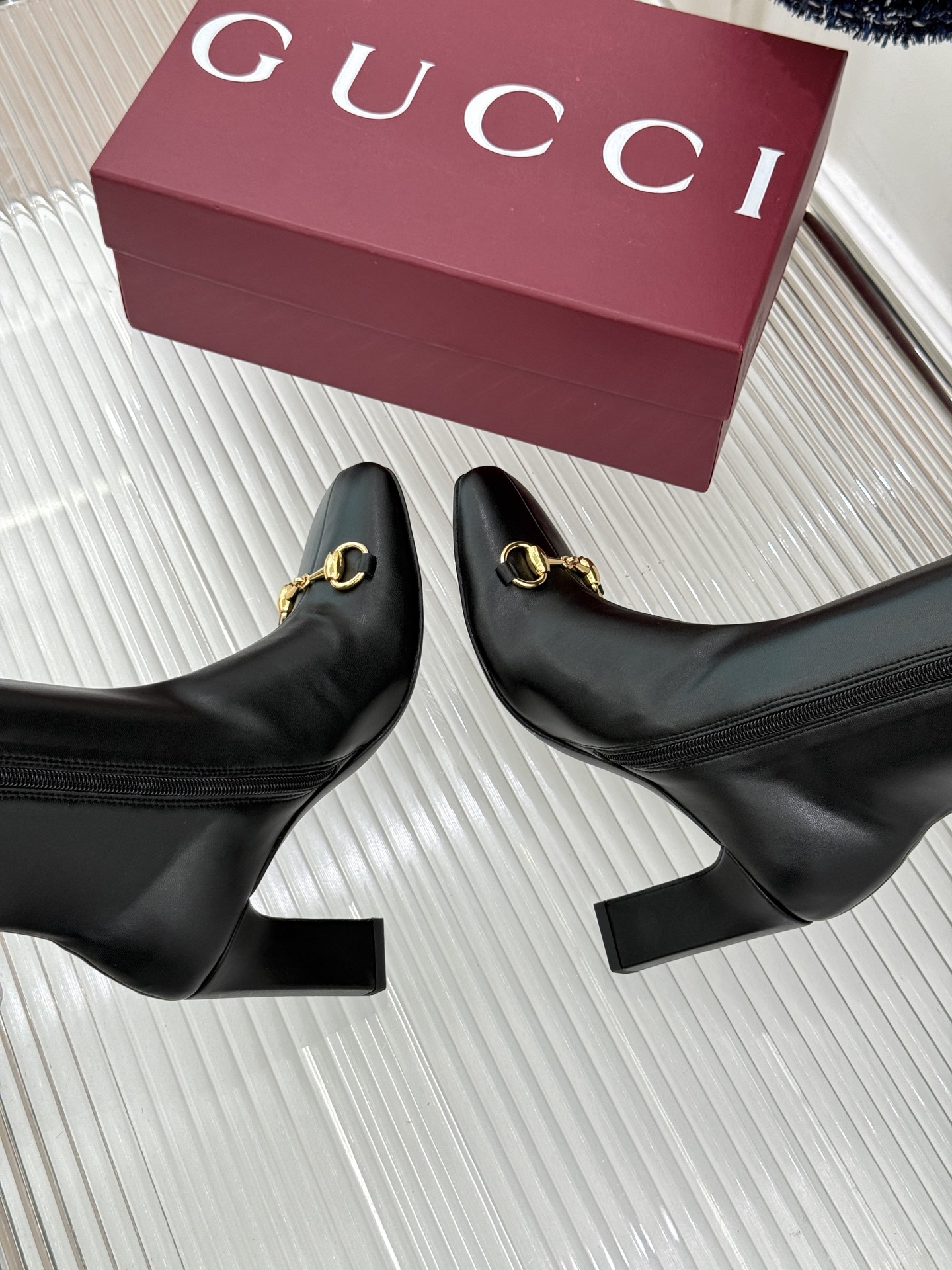 Gucci/古驰26WF新品马衔扣 方头粗跟弹力靴长靴 经典马衔扣续写典藏篇章 方头廓形显利落 粗跟稳妥衬出好比例 弹力 Gucci/古驰26WF新品马衔扣 方头粗跟弹力靴长靴 经典马衔扣续写典藏篇章 方头廓形显利落 粗跟稳妥衬出好比例 弹力